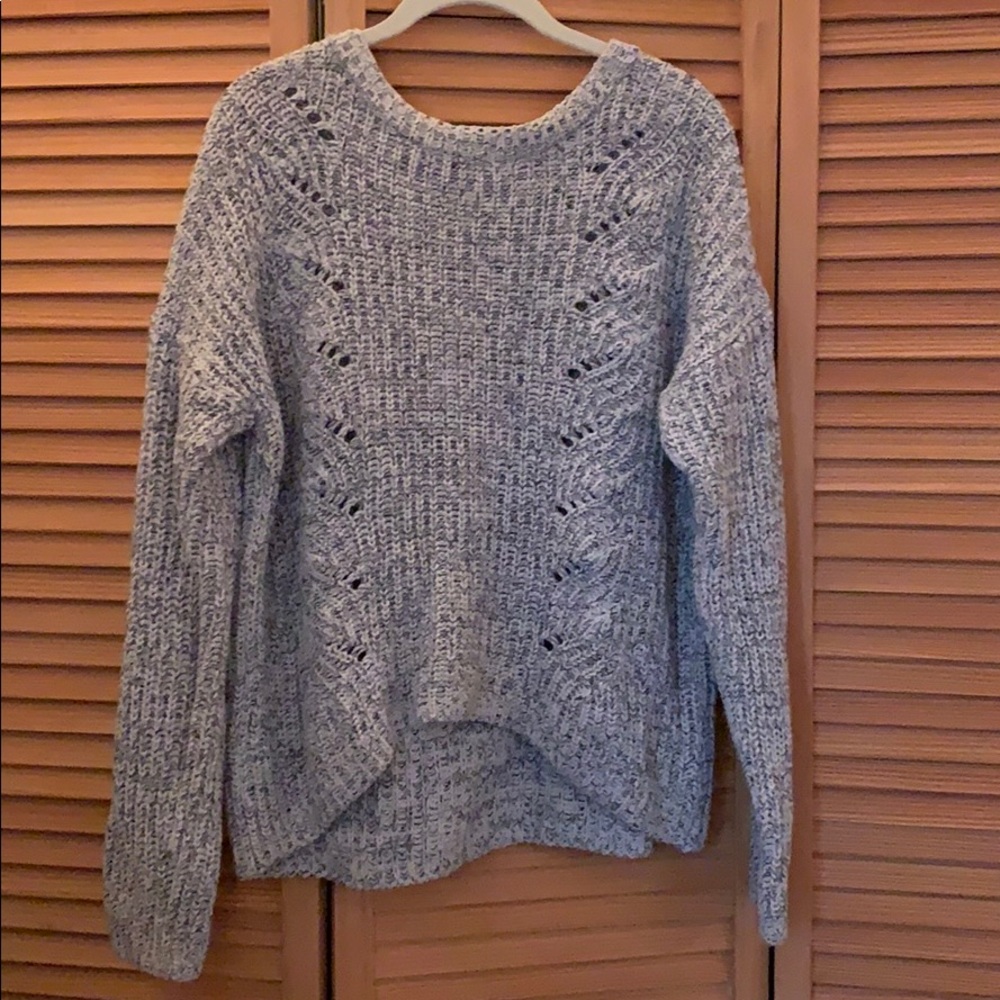 Gap sweater - black and white stitching